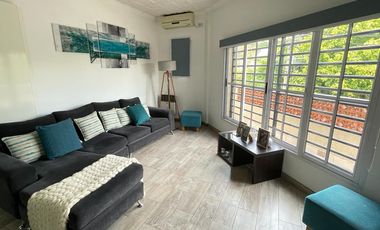 Tres ambientes    Depto dos ambientes  - Cochera cubierta - Venta, Morón Sur