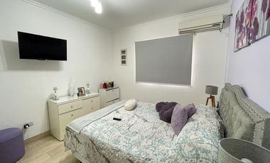 Tres ambientes    Depto dos ambientes  - Cochera cubierta - Venta, Morón Sur