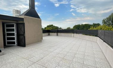 Tres ambientes    Depto dos ambientes  - Cochera cubierta - Venta, Morón Sur