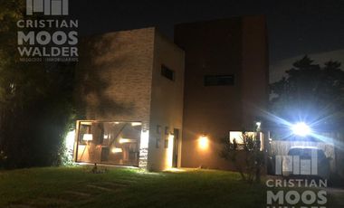 HERMOSA CASA EN JARDINES DE ESCOBAR