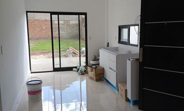 CASA DE 3 AMBIENTES  VENTA Don Orione 1234 REMEDIOS DE ESCALADA