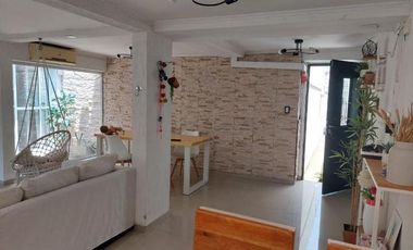 PH en Venta - 2 dormitorios 1 baño - 81mts2  - Los Hornos