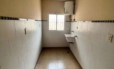 Casa de 3 Dormitorios Santa Cruz casi Av. Sarmiento