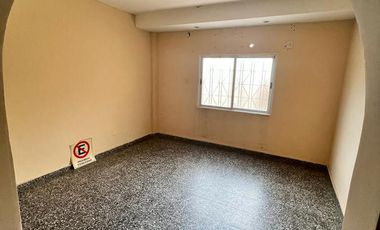 Casa de 3 Dormitorios Santa Cruz casi Av. Sarmiento