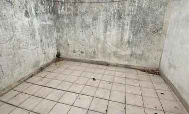 VENTA DE CASA 5 AMBIENTES EN MORON