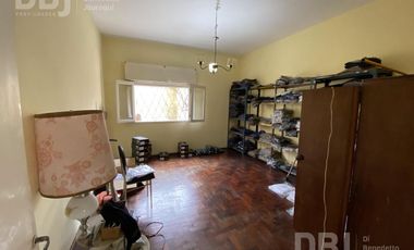 VENTA DE CASA 5 AMBIENTES EN MORON