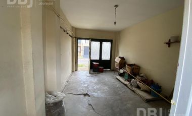 VENTA DE CASA 5 AMBIENTES EN MORON