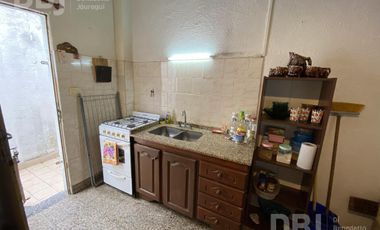 VENTA DE CASA 5 AMBIENTES EN MORON