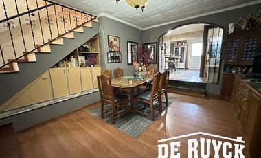 Chalet en Barrio Parque Calchaquí, lote  de 459m2