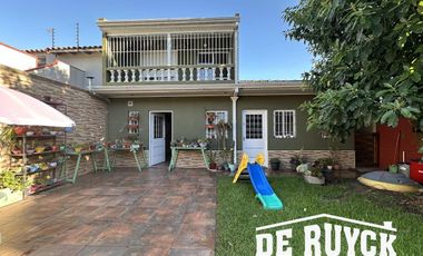 Chalet en Barrio Parque Calchaquí, lote  de 459m2