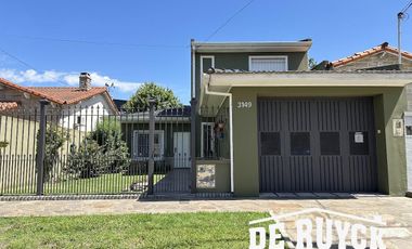 Chalet en Barrio Parque Calchaquí, lote  de 459m2