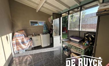Chalet en Barrio Parque Calchaquí, lote  de 459m2