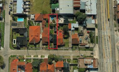 Chalet en Barrio Parque Calchaquí, lote  de 459m2