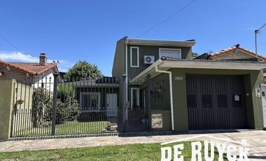 Chalet en Barrio Parque Calchaquí, lote  de 459m2