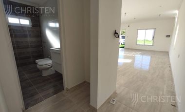 Venta Casa 2 habitaciones y pileta Pueblo Candioti
