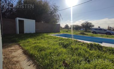 Venta Casa 2 habitaciones y pileta Pueblo Candioti