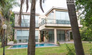 Venta Casa Club de Campo Pilar del Lago Pilar
