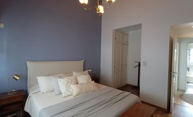DUPLEX EN EXCELENTE ESTADO CON COCHERA CUBIERTA