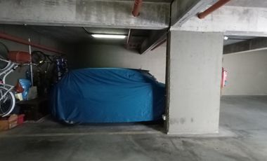 DUPLEX EN EXCELENTE ESTADO CON COCHERA CUBIERTA