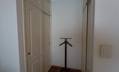 DUPLEX EN EXCELENTE ESTADO CON COCHERA CUBIERTA