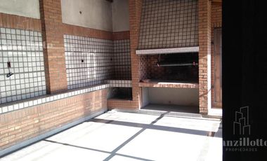 Local - Lanús Este