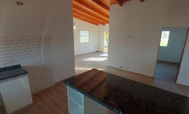 Casa 3 Dormitorios con Piscina Las Tardes Roldan Acepta Permuta