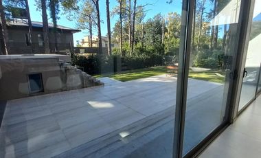 Casa 4 dormitorios - Puerto Paraíso - General Lagos | Venta