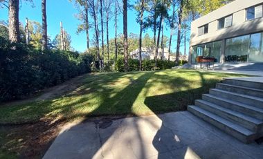 Casa 4 dormitorios - Puerto Paraíso - General Lagos | Venta