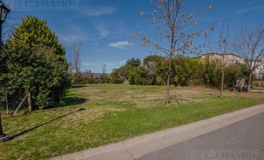 Lote interno de 850 m2, en venta en Santa Catalina