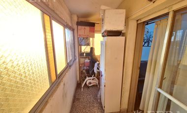 Venta de departamento de 4 ambientes con balcón en Dock Sud