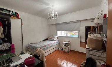 Casa 4 ambientes en  San Martín centro