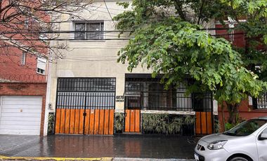 Casa 4 ambientes en  San Martín centro