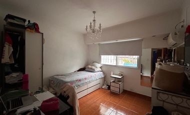 Casa 4 ambientes en  San Martín centro