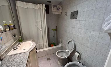 Casa 4 ambientes en  San Martín centro