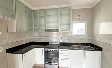 Departamento en venta a estrenar. 3 Dorm. Balcón al frente. Con cochera