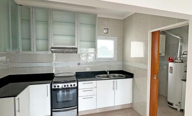 Departamento en venta a estrenar. 3 Dorm. Balcón al frente. Con cochera