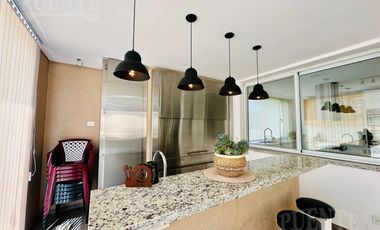 Casa en La Providencia con Frente al Lago y Fondo al Golf!!!