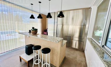 Casa en La Providencia con Frente al Lago y Fondo al Golf!!!