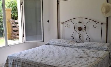Exclusiva Casa-Quinta con Pileta - Gran parque - 3 amb!! Barrio 4 Robles