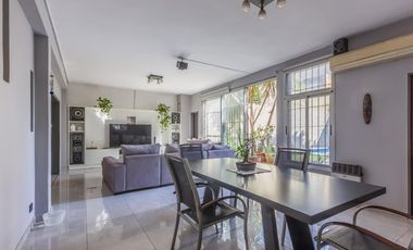 Casa 5 ambientes en Villa Lugano