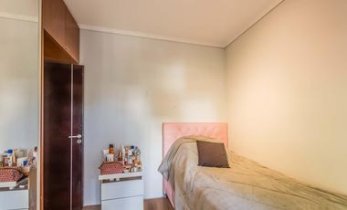 Casa 5 ambientes en Villa Lugano