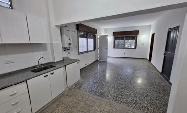 Casas en venta - 5 Dormitorios 2 Baños - 420Mts2 - Avellaneda