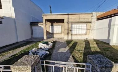 Casas en venta - 5 Dormitorios 2 Baños - 420Mts2 - Avellaneda