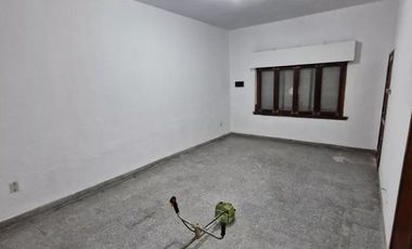 Casas en venta - 5 Dormitorios 2 Baños - 420Mts2 - Avellaneda