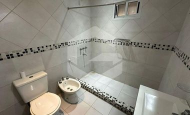 HERMOSA CASA EN BARRIO VILLA IDA - ROLDAN