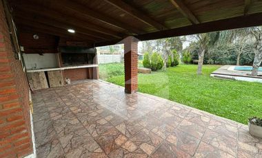 HERMOSA CASA EN BARRIO VILLA IDA - ROLDAN