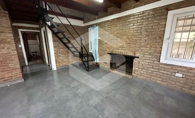 HERMOSA CASA EN BARRIO VILLA IDA - ROLDAN