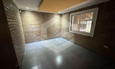 HERMOSA CASA EN BARRIO VILLA IDA - ROLDAN
