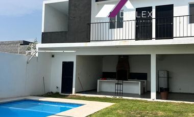VENTA Quinta con terreno de 592 m2 -VALLE DE ZUAZUA- 3 Recámaras y 2 Baños