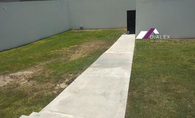 VENTA Quinta con terreno de 592 m2 -VALLE DE ZUAZUA- 3 Recámaras y 2 Baños
